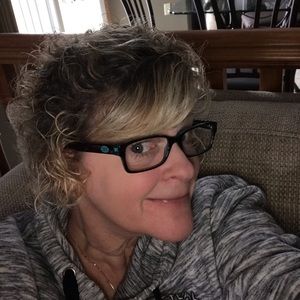 Meet your Posher, Michele